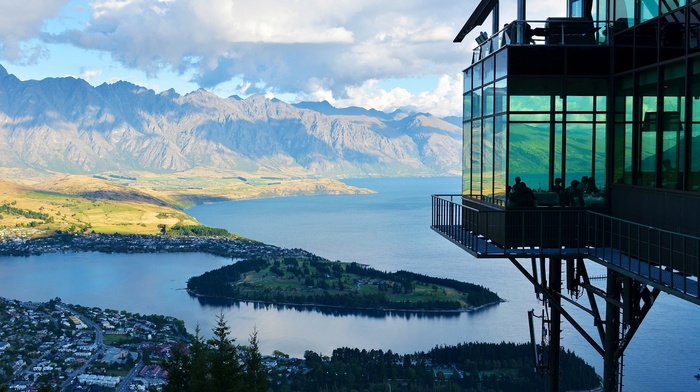 hills, rooftops, glass, lake, town, pine trees, restaurant, clouds, trees, mountains, shadow, Queenstown, island, architecture, house, road, building, forest, people, New Zealand, nature, panorama