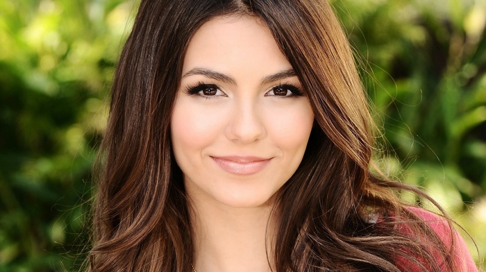 girl, victoria justice, looking at viewer, portrait, brunette, actress, smiling, celebrity