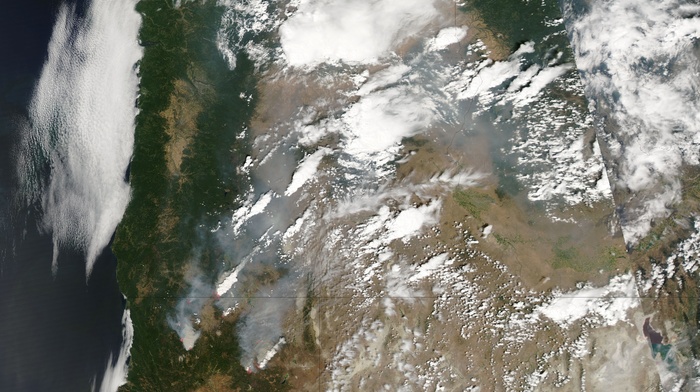 clouds, Oregon, Operational Land Imager, Idaho, Nevada, Earth, Earth Observatory, california, satellite imagery, Montana, NASA, Washington state