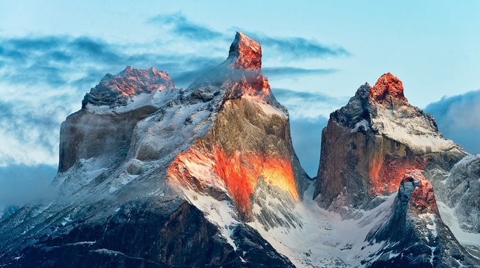 Chile, mountains, sunlight, Torres del Paine, national park, snowy peak, nature, summit, landscape