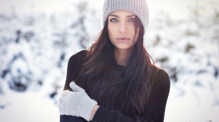 snow, girl outdoors, gloves, girl, beanie, face, portrait
