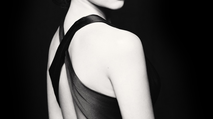 simple background, monochrome, actress, glamour, celebrity, brunette, girl, portrait display, Emilia Clarke