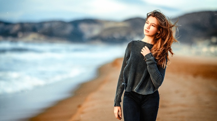 wavy hair, Gustavo Terzaghi, depth of field, model, girl, windy, girl outdoors, jeans, long hair, redhead, beach, sweater