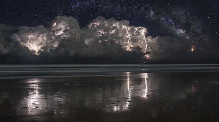 lightning, 500px, starry night, nature, Milky Way, storm, clouds, beach