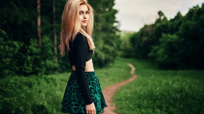 girl outdoors, Galina Rover, girl, Ivan Gorokhov, long hair, looking at viewer, depth of field, blonde, skirt