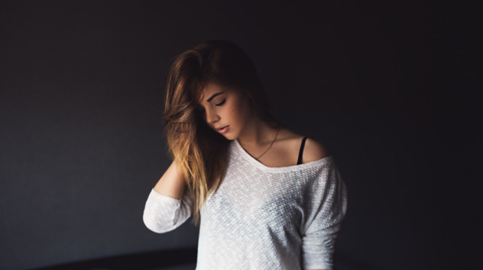 long hair, brunette