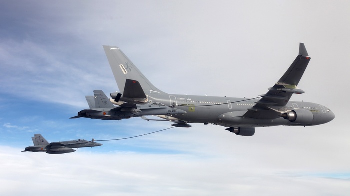 aircraft, Airbus A330 MRTT, Royal Airforce, mid, air refueling, McDonnell Douglas FA, 18 Hornet, military aircraft, Spanish Air force, NATO