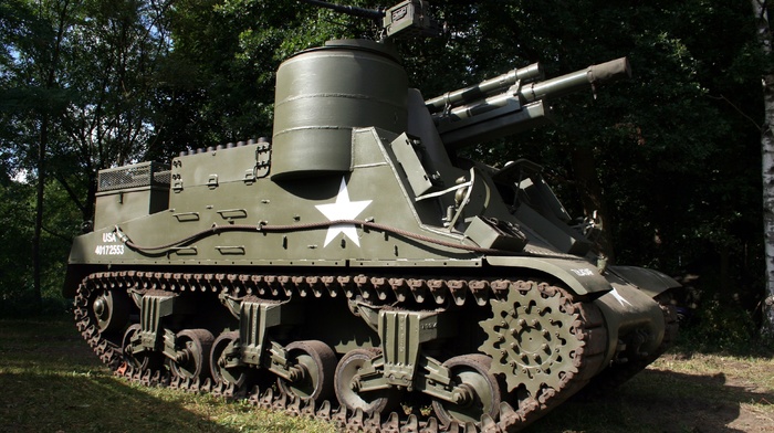 tank, M7 Priest