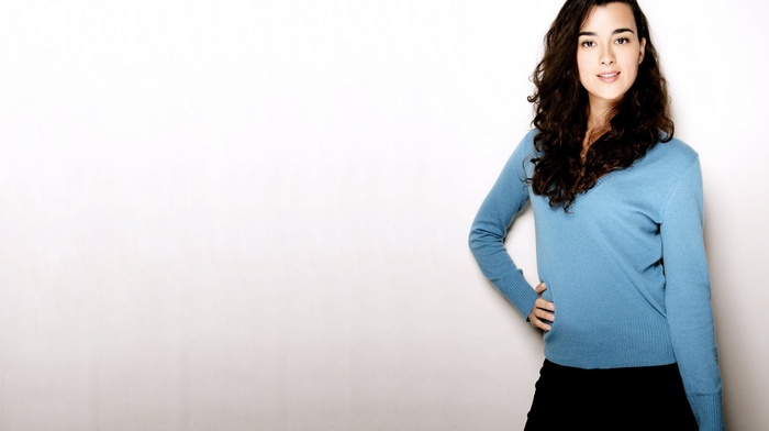 brunette, long hair, USA, open mouth, standing, looking at viewer, curly hair, girl, simple background, brown eyes, Cote de Pablo
