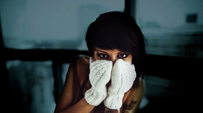 looking at viewer, girl, short hair, mittens, tattoo, gloves