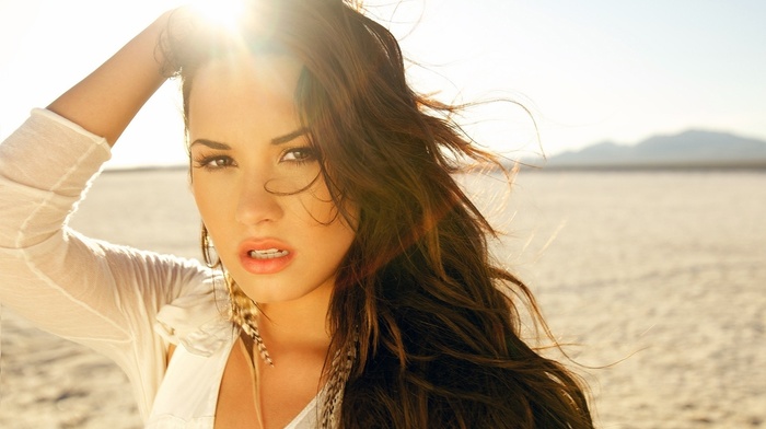 Demi Lovato, girl