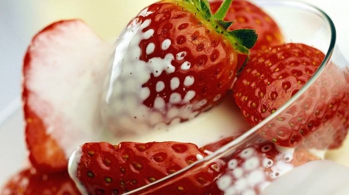 food, whipped cream, strawberries