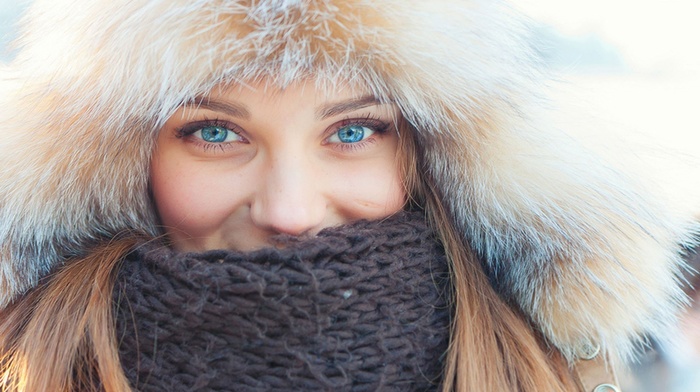 blue eyes, looking at viewer, fluffy hat, girl, scarf