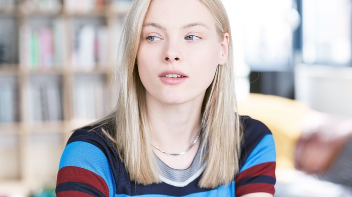 looking away, girl, depth of field, blue eyes, blonde