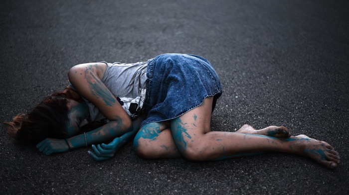 ground, lying down, barefoot, vignette, blue, girl, denim skirt, body paint