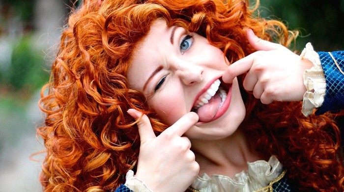Brave, humor, tongues, cosplay, looking at viewer, redhead, curly hair, girl, blue eyes, wink