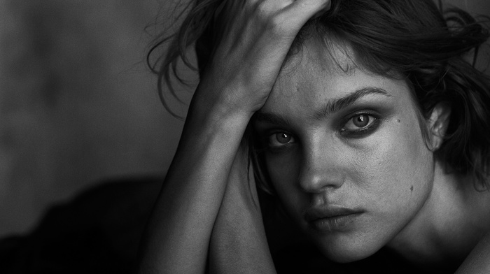 girl, Maryna Linchuk, monochrome, looking at viewer