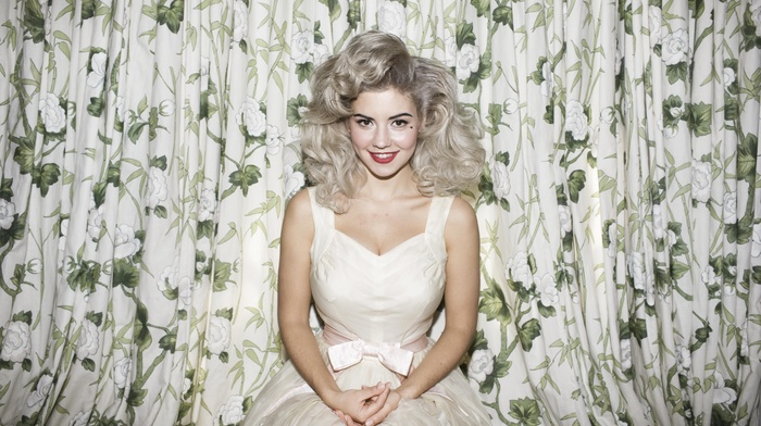 Marina and the Diamonds, blonde, girl, white dress, looking at viewer