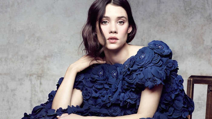 looking at viewer, celebrity, brunette, girl, Astrid Berges, Frisbey