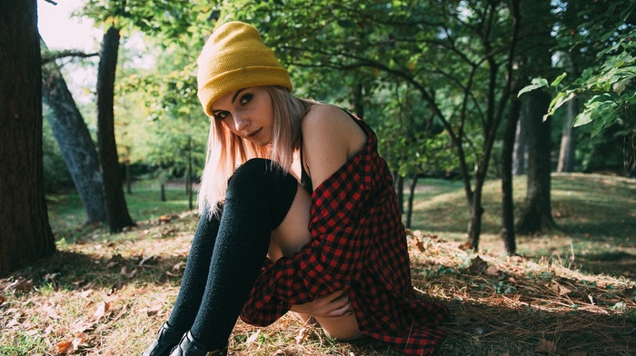 girl outdoors, woolly hat, looking at viewer, girl, plaid shirt, plaid, knee, highs, shirt, blonde