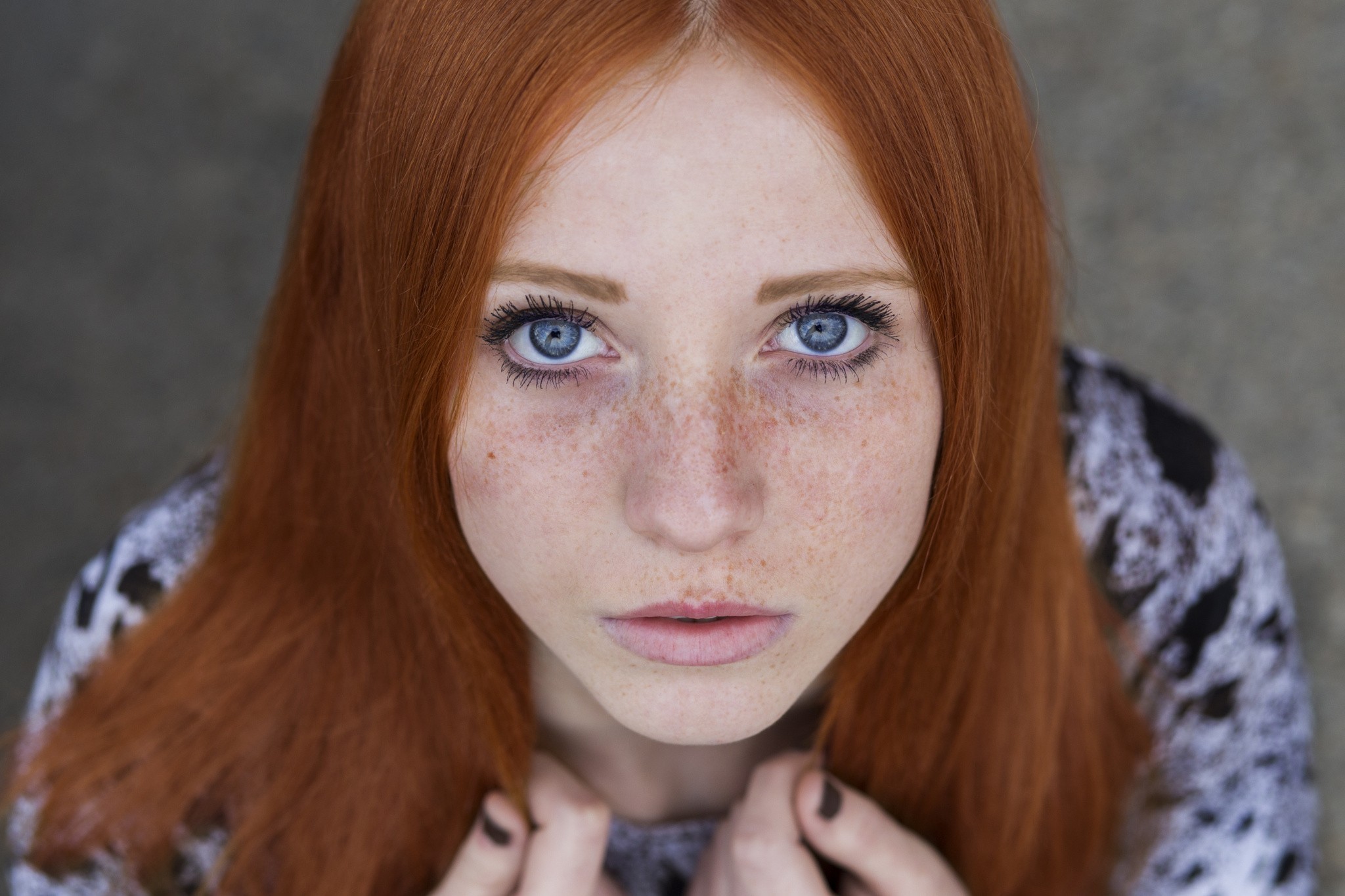 Wallpaper redhead, freckles.