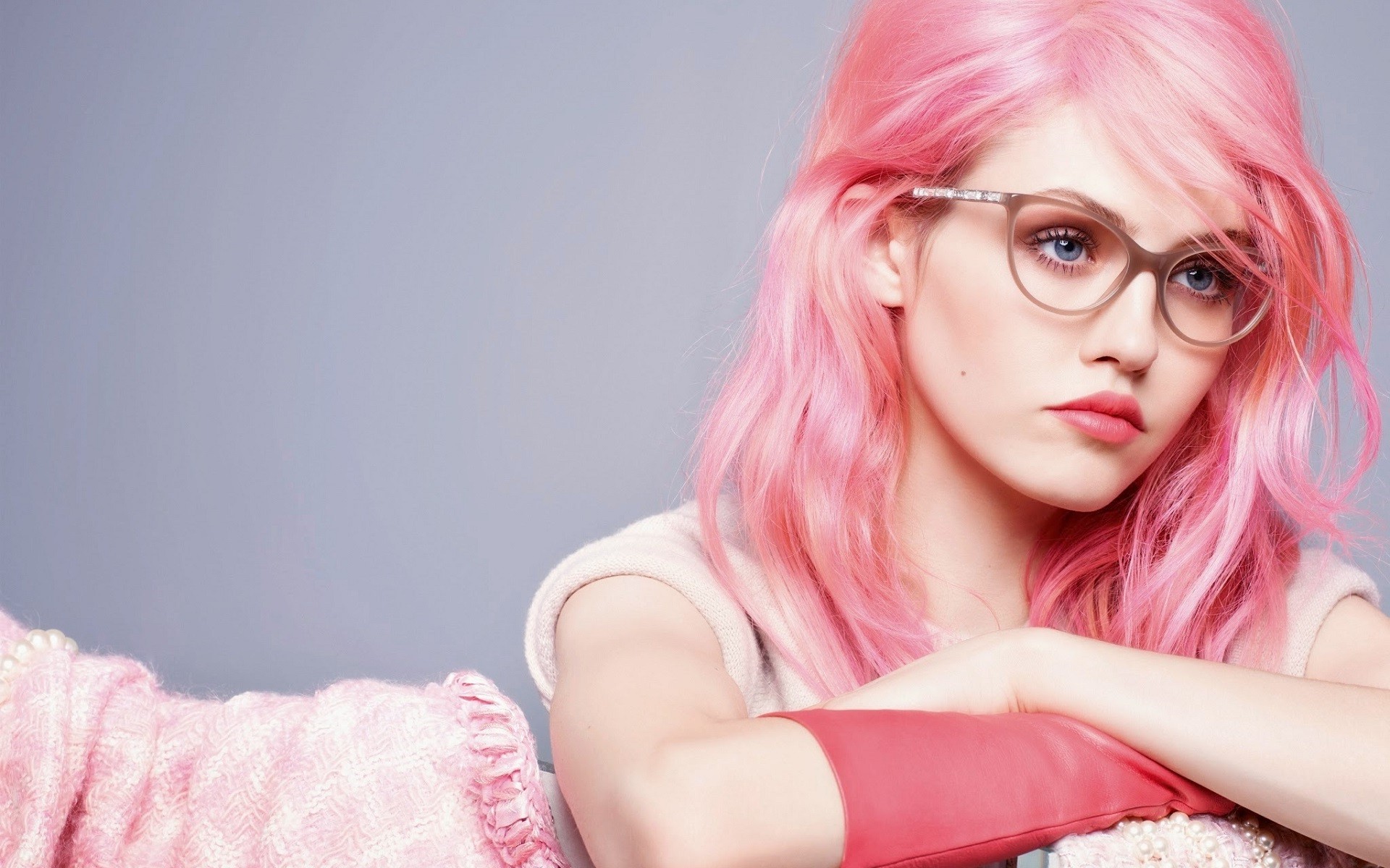 5. Light Pink Hair and Blue Eyes Aesthetic - wide 4