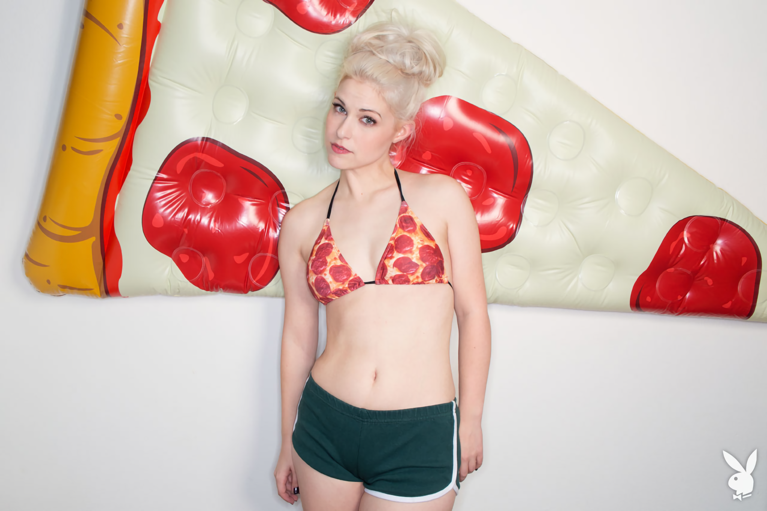 Wallpaper Dodger Leigh, pizzas, Playboy, bikini.