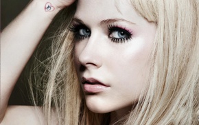 Avril Lavigne, singer, blonde