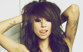Alie Layus, tongues, brunette