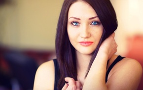 brunette, blue eyes