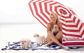 Margot Robbie, puppies, blonde, girl, dog, animals