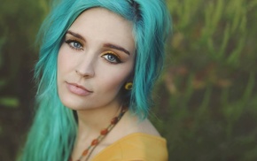 blue hair, blue eyes