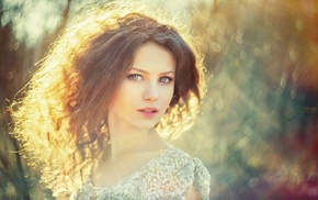 blue eyes, curly hair, girl, sunlight