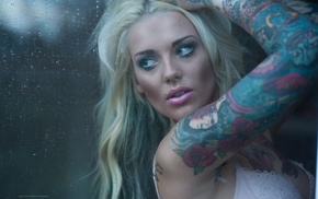 hands in hair, water drops, girl, blonde, glass, tattoo