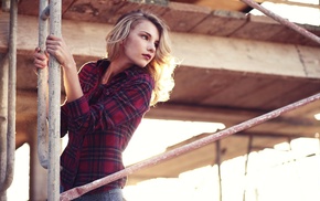 blonde, shirt, red lipstick, girl outdoors, shorts, model