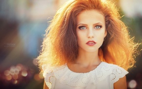 depth of field, redhead, girl outdoors, face, blue eyes, red lipstick