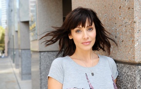 singer, Natalie Imbruglia, girl