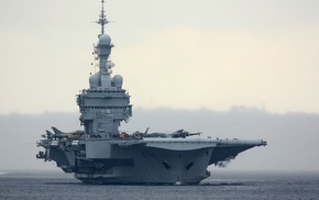 Charles de Gaulle aircraft carrier, sea