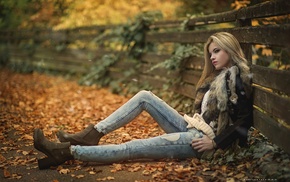 fall, girl outdoors, model, fur coats, red lipstick, blonde