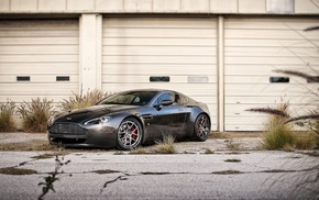 Aston Martin Vantage