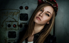 face, looking at viewer, girl