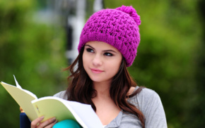 looking away, woolly hat, singer, brunette, Selena Gomez, girl outdoors