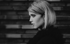 Elsa Fredriksson Holmgren, girl, monochrome, looking away, profile