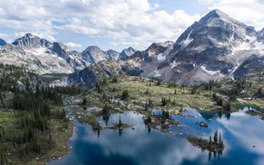 Valhalla Provincial Park Mountain Lake